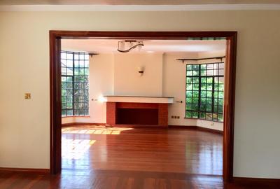 4 Bed House with En Suite in Kiambu Road