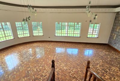 5 Bed House with En Suite in Runda