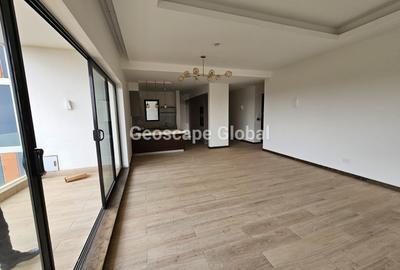 3 Bed Apartment with En Suite in Rosslyn