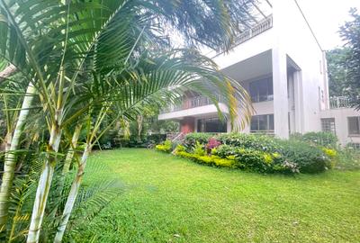 5 Bed Townhouse with Swimming Pool in Lavington
