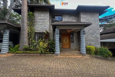 4 Bed Townhouse with En Suite in Spring Valley