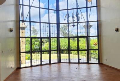 5 Bed Villa with En Suite in Runda - 3