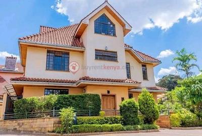 6 Bed Villa with En Suite at Lavington