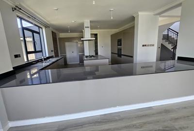 4 Bed Villa with En Suite in Kiambu Road