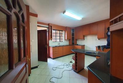 5 Bed House with En Suite at Kaputei