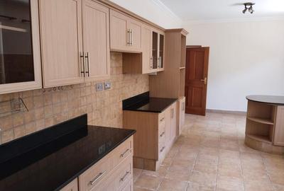 5 Bed House with En Suite at Bogani Road