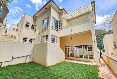 4 Bed Townhouse with En Suite in Kyuna