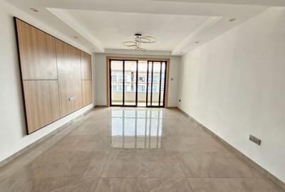 3 Bed Apartment with En Suite at Riverside Dr