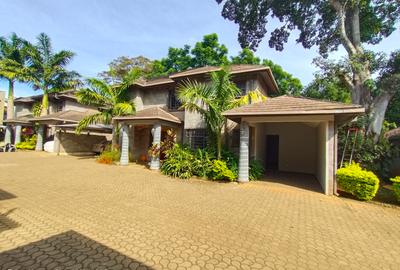 4 Bed Townhouse with En Suite at Off Peponi Road