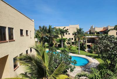 Serviced 3 Bed Apartment with En Suite at Green Wood - 2