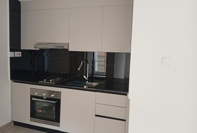 1 Bed Apartment with Swimming Pool in Kilimani