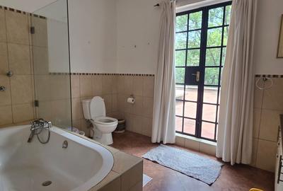 4 Bed House with En Suite in Kyuna - 3