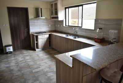 3 Bed Apartment with Gym in Parklands