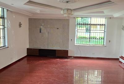 4 Bed Townhouse with En Suite at Mugumo Road - 4