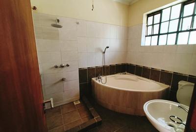 4 Bed Townhouse with En Suite in Kileleshwa