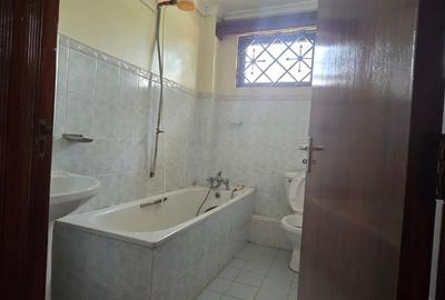 5 Bed House with En Suite at Muthaiga North