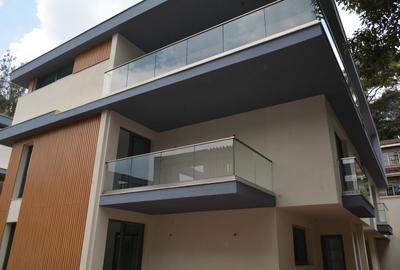 5 Bed Townhouse with En Suite in Lavington