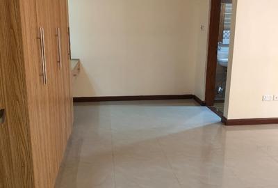 3 Bed Apartment with En Suite in Kilimani - 3