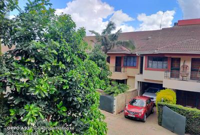 5 Bed Townhouse with En Suite in Lavington