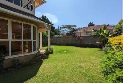 5 Bed Townhouse with En Suite in Lavington - 2