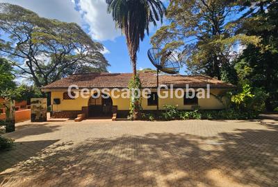 4 Bed House with En Suite in Loresho - 2