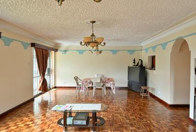 5 Bed Townhouse with En Suite in Lavington