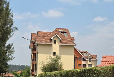 2 Bed Apartment in Ridgeways - 2