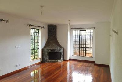 4 Bed Townhouse with En Suite in Spring Valley - 2