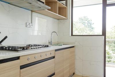 Furnished 3 Bed Apartment with En Suite in Riverside - 2
