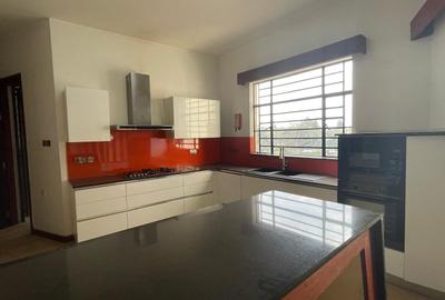 3 Bed Apartment with En Suite in Parklands