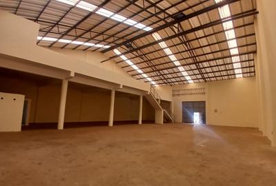 7,199 ft² Warehouse with Parking in Ruaraka