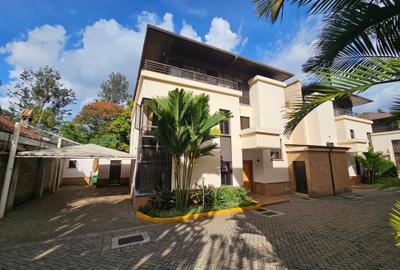 5 Bed Villa with En Suite at Kaputei Garden