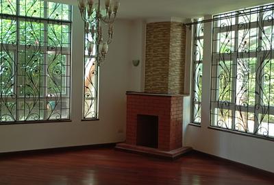 5 Bed Townhouse with En Suite at Off Isaac Gathanju Rd - 4