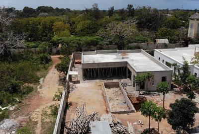 3 Bed Villa with En Suite in Diani - 3