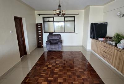 3 Bed Apartment at Rose Avenue - 2