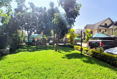 5 Bed Townhouse with En Suite at Lavington - 2