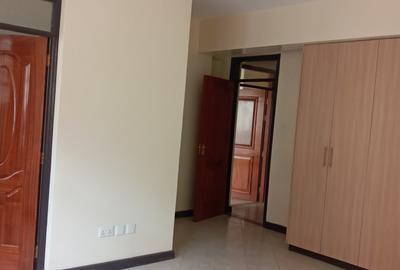 2 Bed Apartment with En Suite in Mountain View