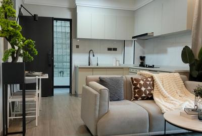 1 Bed Apartment with En Suite in Brookside