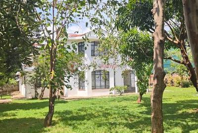 6 Bed Townhouse with En Suite at Lavington