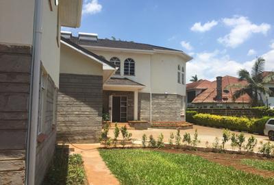 4 Bed House with En Suite in Runda