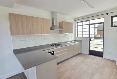 4 Bed Townhouse with En Suite at Loresho. - 4