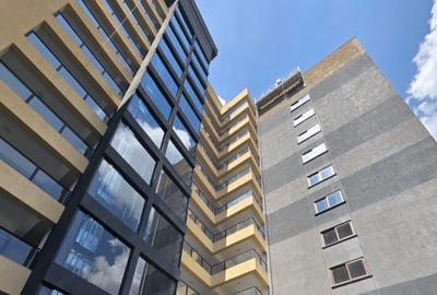 1 Bed Apartment with En Suite in Westlands Area