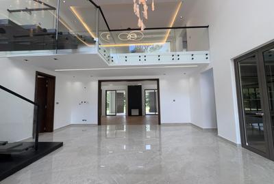 5 Bed Townhouse with En Suite in Karen - 2