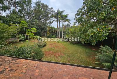 5 Bed House with En Suite in Runda - 3