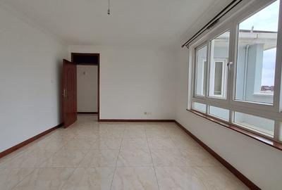 3 Bed Apartment with En Suite in General Mathenge