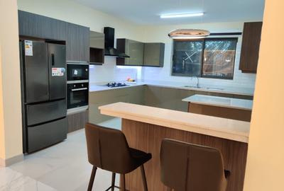 4 Bed Apartment with En Suite in Westlands Area