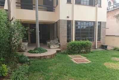 5 Bed Townhouse with En Suite at Lavington