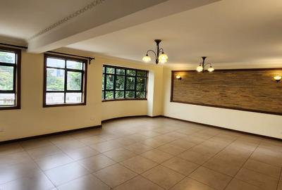 4 Bed Apartment with En Suite in General Mathenge