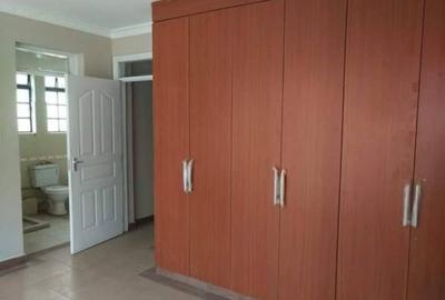 3 Bed Apartment with Borehole in Syokimau