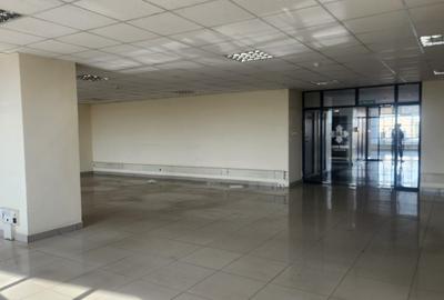 2,600 ft² Office with Service Charge Included at Upperhill - 4